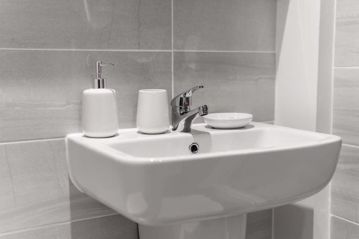 Lovely 1 Bed Apartment In Liverpool Centre 外观 照片
